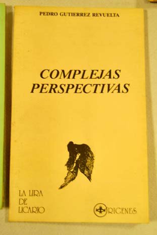 Beispielbild fr Complejas perspectivas (Coleccio?n La Lira de Licario) (Spanish Edition) zum Verkauf von Iridium_Books