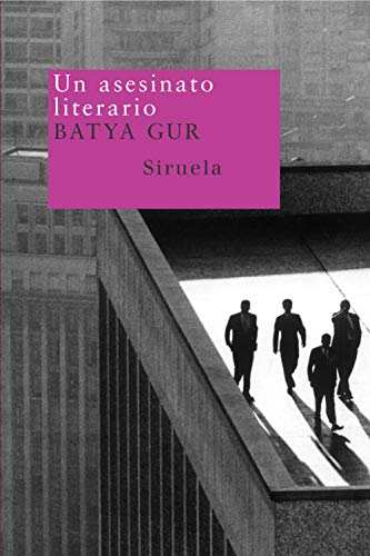 Un asesinato literario: Un caso crÃ­tico (Nuevos Tiempos/ New Times) (Spanish Edition) (9788478447480) by Gur, Batya