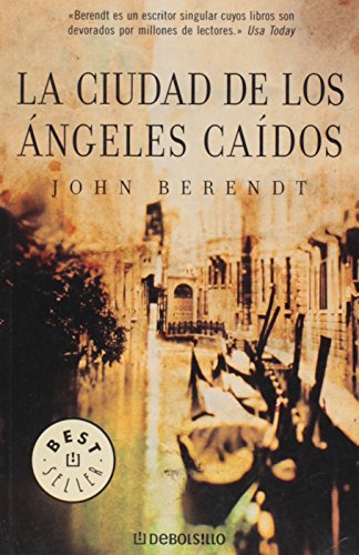 Beispielbild fr La ciudad de los angeles caidos / The City of Falling Angels zum Verkauf von Ammareal