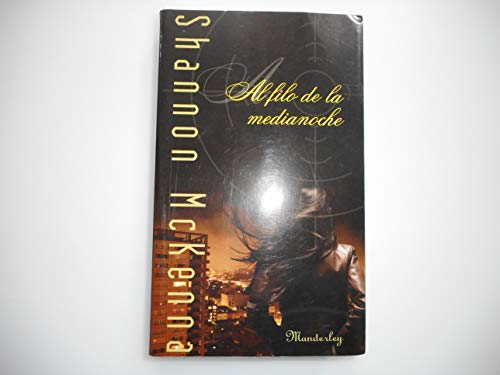 Imagen de archivo de AL FILO DE LA MEDIANOCHE a la venta por Librera Rola Libros