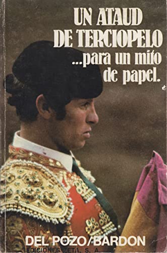 Stock image for El ataud de astraca?n: El regreso de El Cordobe?s (Spanish Edition) for sale by Iridium_Books