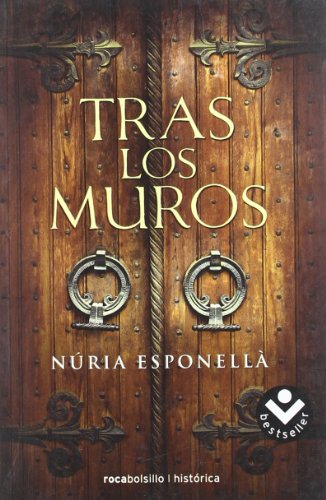 Imagen de archivo de Tras los muros (Spanish Edition) a la venta por PIGNATELLI