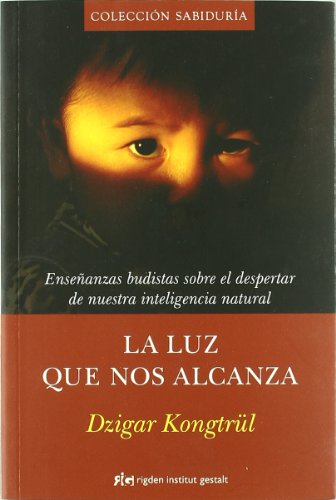 Stock image for La luz que nos alcanza for sale by LibroUsado | TikBooks