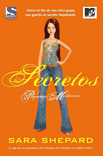 Stock image for Secretos / Flawless (Pequenas Mentirosas / Pretty Little Liars) (Spanish Edition) for sale by Better World Books