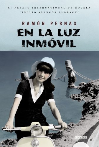 Imagen de archivo de En la luz inmvil (Narrativa / Literaria) a la venta por medimops