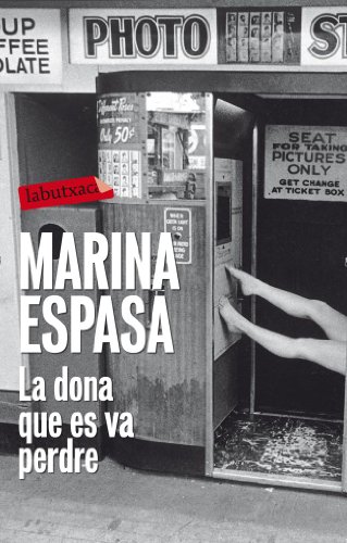 Imagen de archivo de La dona que es va perdre a la venta por Iridium_Books