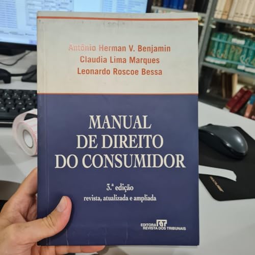 Stock image for manual de direito do consumidor antnio herman v 3 edic Ed. 2010 for sale by LibreriaElcosteo