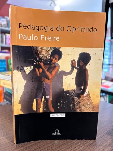 Imagen de archivo de Pedagogia do Oprimido a la venta por ThriftBooks-Dallas