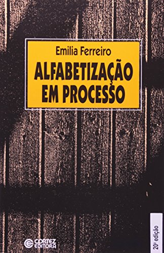 Stock image for Alfabetizao em Processo for sale by Luckymatrix