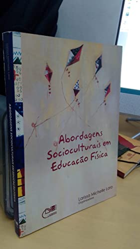 Beispielbild fr livro abordagens socioculturais em educaco fisica larissa michelle lara 2010 zum Verkauf von LibreriaElcosteo
