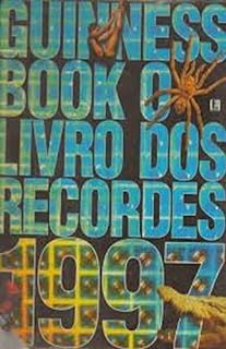 Stock image for _ livro guinness book livro dos recordes 1997 nc 1997 for sale by LibreriaElcosteo