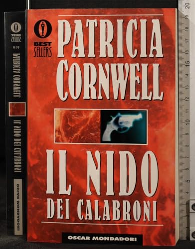 9788804454199: Il nido dei calabroni (Oscar bestsellers)