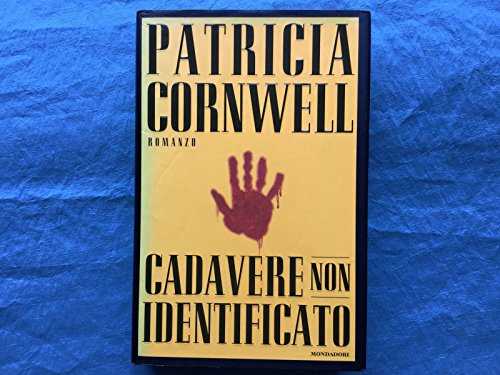 9788804472988: Cadavere non identificato (Omnibus)