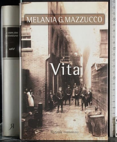 Imagen de archivo de Vita (Italian Edition) a la venta por ThriftBooks-Dallas