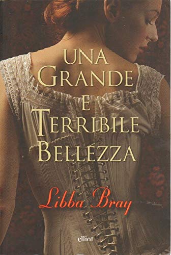 9788861920392: Una grande e terribile bellezza (Scatti)