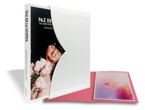 9788862083164: Paz de la Huerta: The Birds Didn’t Die over the Winter: Photographs by Alexandra Carr, Limited Edition