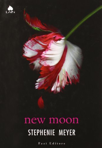 Imagen de archivo de New moon a la venta por Idaho Youth Ranch Books