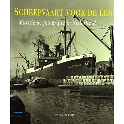 Stock image for Scheepvaart voor de lens. Maritieme fotografie in Nederland. Jaarboek 2000 Vereeniging Nederlandsch Historisch Scheepvaart Museum - Stichting Nederlands Scheepvaartmuseum Amsterdam. for sale by Erwin Antiquariaat