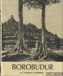 Beispielbild fr Borobudur Mysteriegebeuren in Steen, Verval En Restauratie, Oudjavaans Volksleven zum Verkauf von DogStar Books