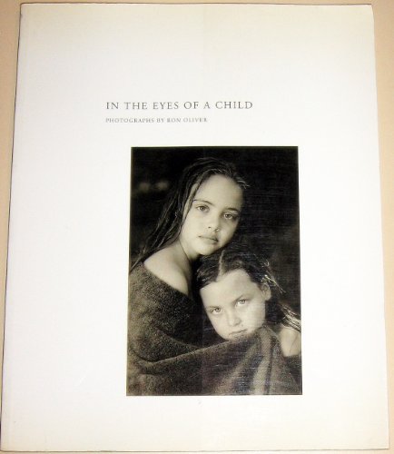 9789080165120: In the Eyes of a Child: Photographs by Ron Oliver