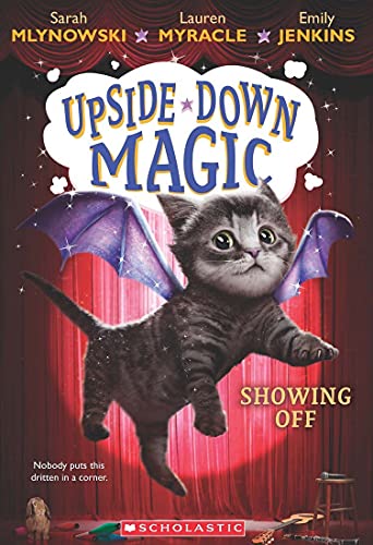 9789352753789: Upside Down Magic #3: Showing Off