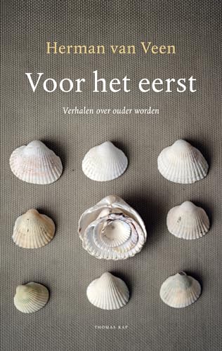 Stock image for Voor het eerst: verhalen over ouder worden for sale by Goldstone Books