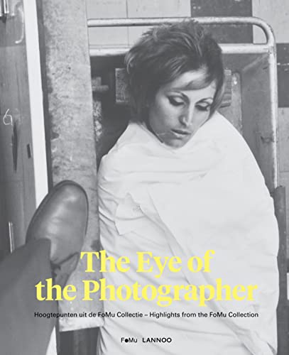 Imagen de archivo de The Eye of the Photographer: The Story of Photography a la venta por Books From California