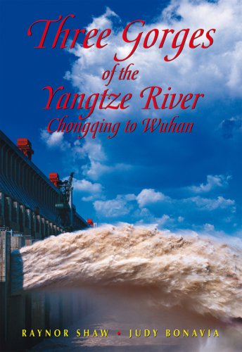 9789622178014: Three Gorges of the Yangzi River: Chongqing to Wuhan