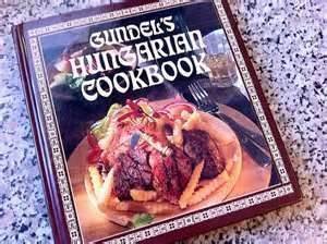 Imagen de archivo de Gundel's Hungarian Cookbook a la venta por ThriftBooks-Dallas