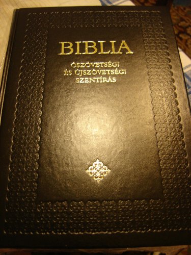 9789633616642: Hungarian Large Print Family Bible Catholic / Katolikus Nagy Csaldi Magyar Biblia