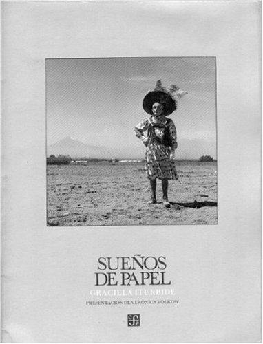 Beispielbild fr Sue?os de papel (Coleccio?n Ri?o de luz) (Spanish Edition) zum Verkauf von Basement Seller 101