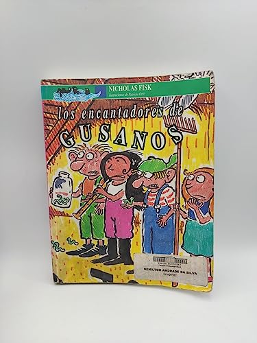 9789681642655: Los encantadores de gusanos (A La Orilla Del Viento, 52) (Spanish Edition)