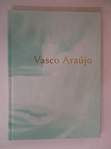 Imagen de archivo de Vasco Araujo (Premio EDP Novos Artistas edicao 2002) a la venta por Raritan River Books