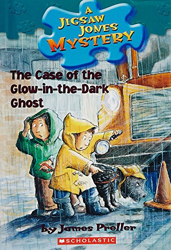 Beispielbild fr The Case of the Glow-in-the Dark Ghost zum Verkauf von Books Puddle