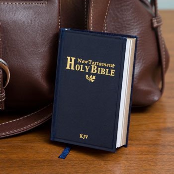 9789862582305: Pocket-Sized New Testament, King James Version of the Holy Bible (Black) (New Testament Holy Bible)
