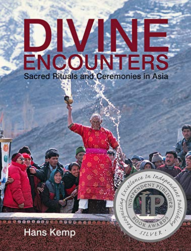 Beispielbild fr Divine Encounters: Sacred Rituals and Ceremonies in Asia zum Verkauf von KuleliBooks