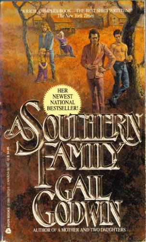 9789992793572: A Southern Family