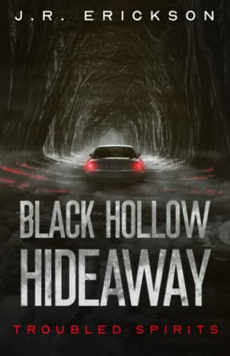 Imagen de archivo de Black Hollow Hideaway: A Troubled Spirits Novel a la venta por Goodwill Books